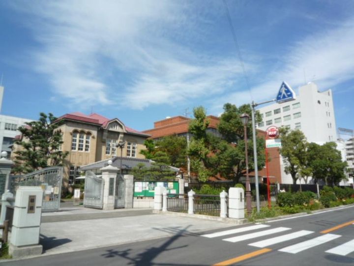 サンモールの周辺