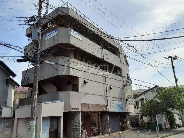 奥山ビルの外観