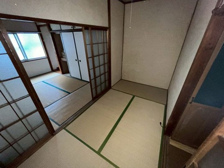 平荘(西棟)の外観