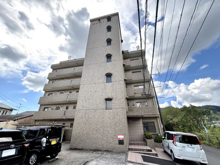 クレストの外観