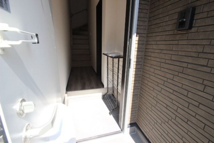 カーサ・ソレイユ黒川Aの玄関