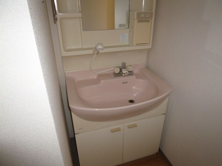 サリネージュ山手Eの内装