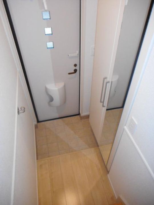 広島県福山市加茂町大字下加茂(アパート)の賃貸物件の玄関