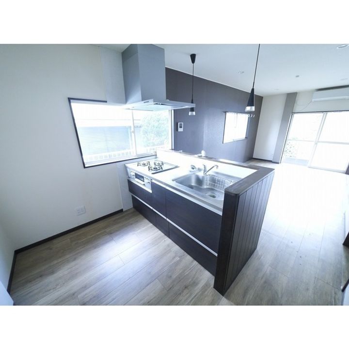 トゥジュールのキッチン