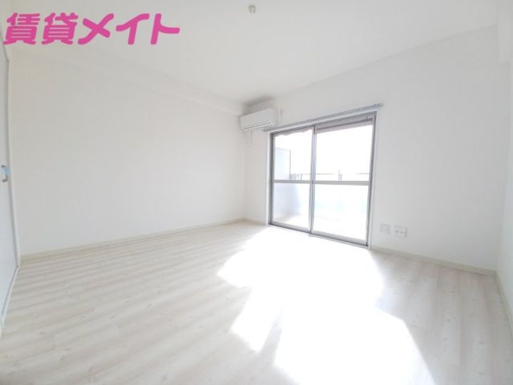 K Smart SHIROKOの居間