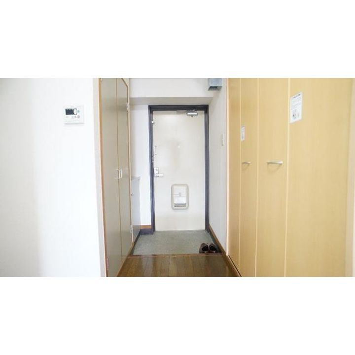 アストラルハイツの玄関