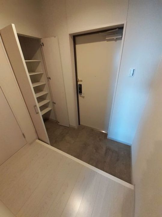 アコール鍋島の玄関