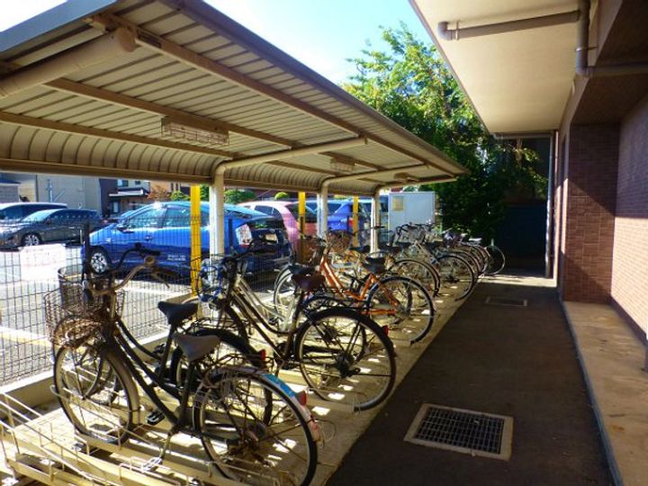 千葉県四街道市四街道2(マンション)の賃貸物件の地図