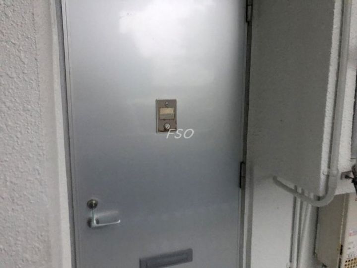 比嘉アパート(天久)の玄関