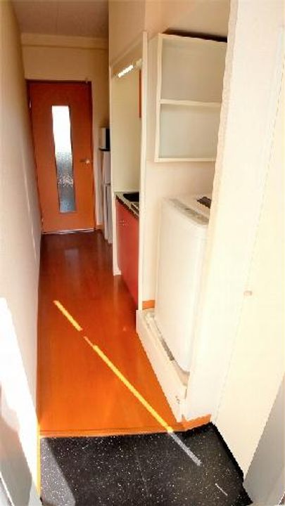 レオパレス彩の玄関