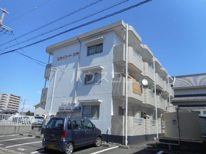 スカイコート三門の外観