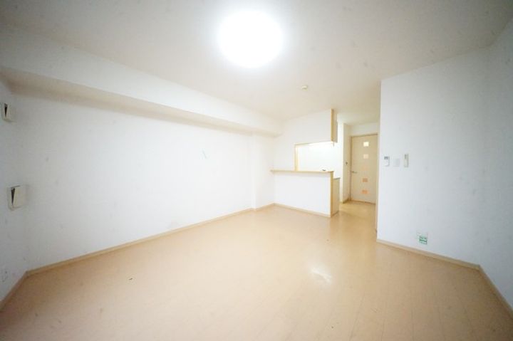 アクティフ長府Iの居間