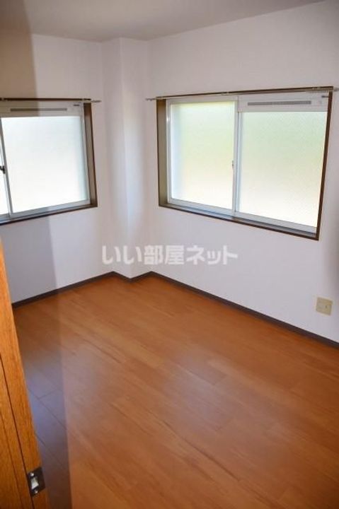 サンハイツ稲葉の居間