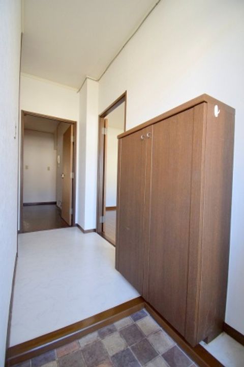 広島県三次市畠敷町(アパート)の賃貸物件の玄関