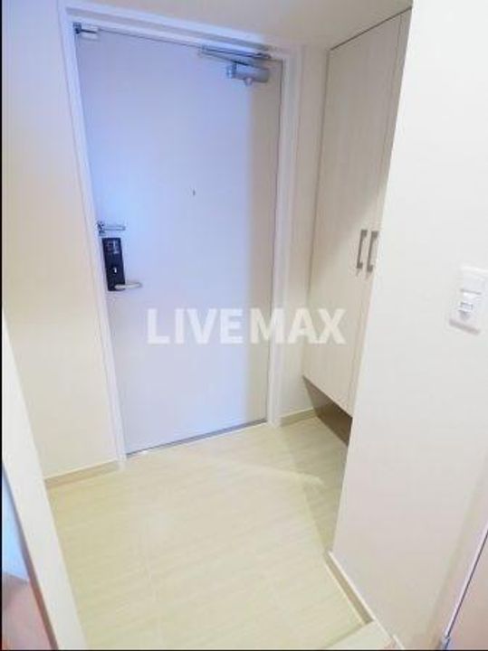 ロイジェントパークス千葉中央の玄関