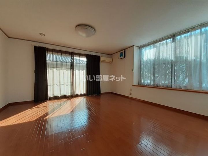 広島県広島市安芸区中野東1(一戸建)の賃貸物件の居間