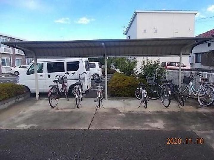 レオパレスハイフィールドの地図