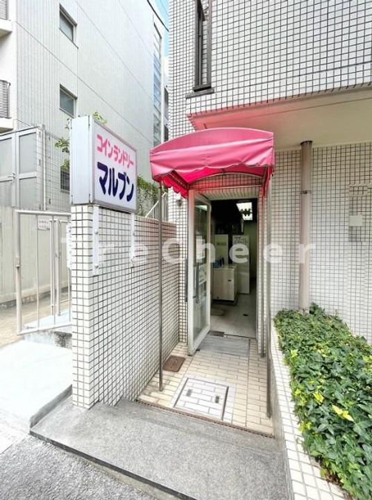 東京都新宿区西新宿4(マンション)の賃貸物件の地図