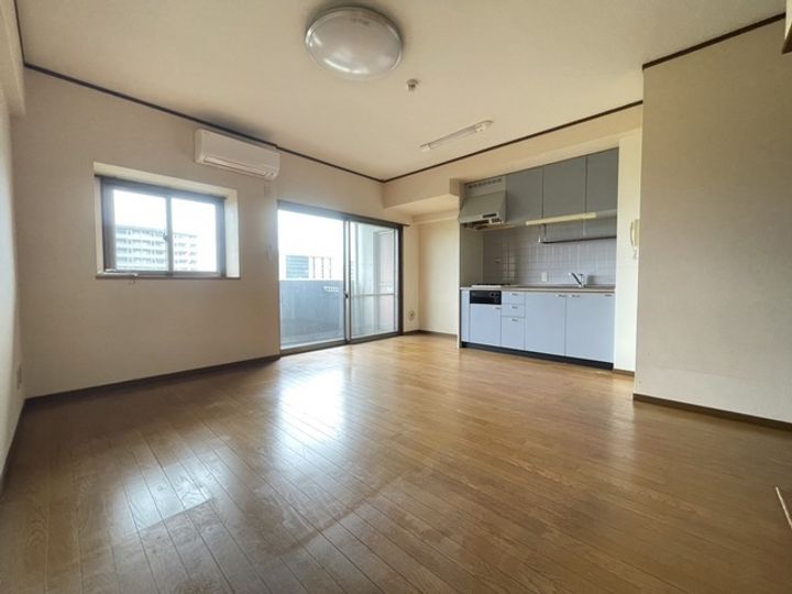 ニューワン河井ビルの居間