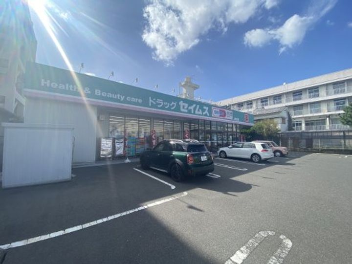 ソレイユビルの周辺