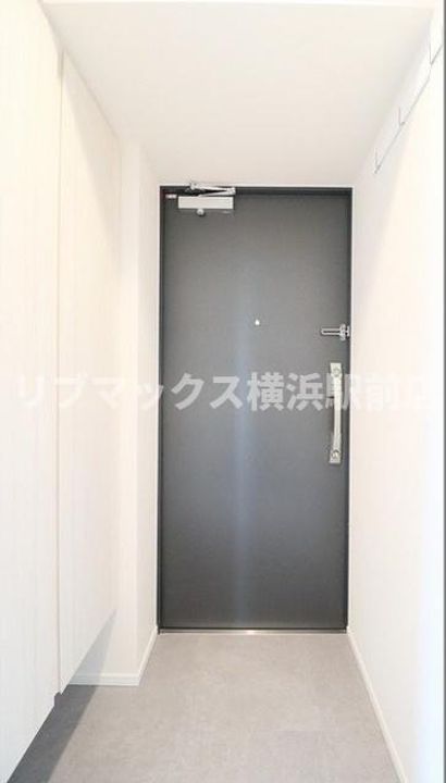 テラス横浜鶴見の玄関