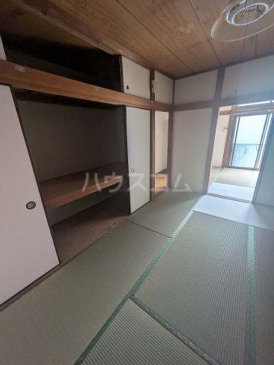 田口荘の内装