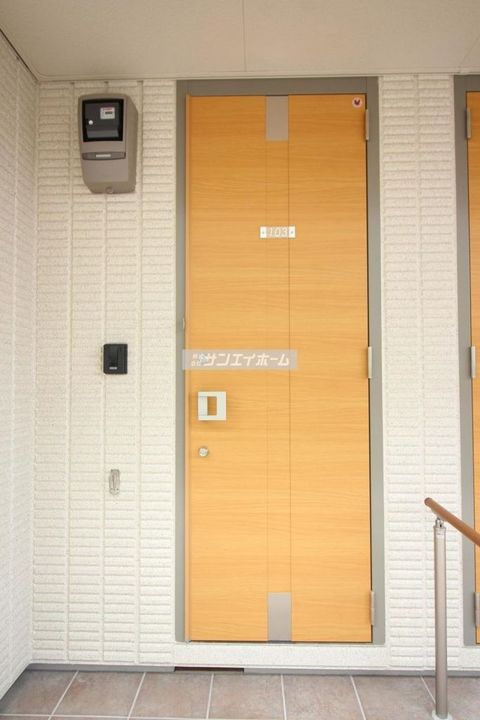 ノバーナの玄関