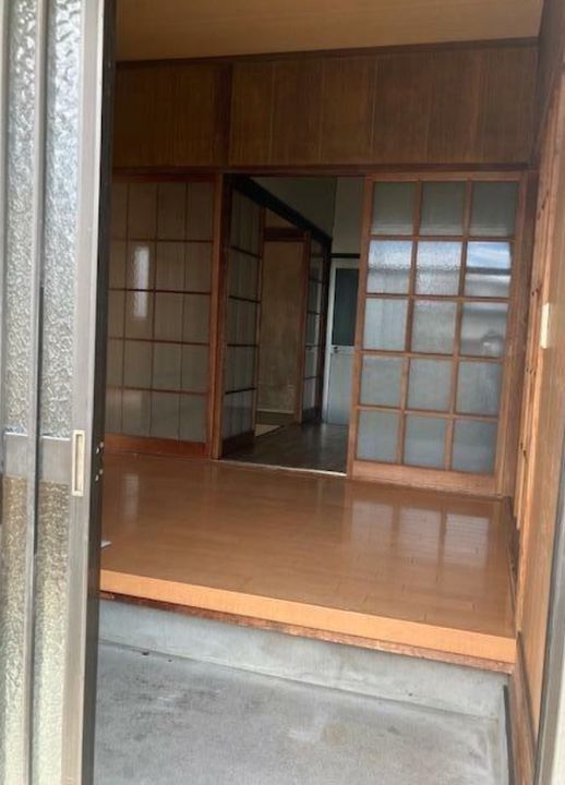 宮城県仙台市若林区今泉1(一戸建)の賃貸物件の玄関