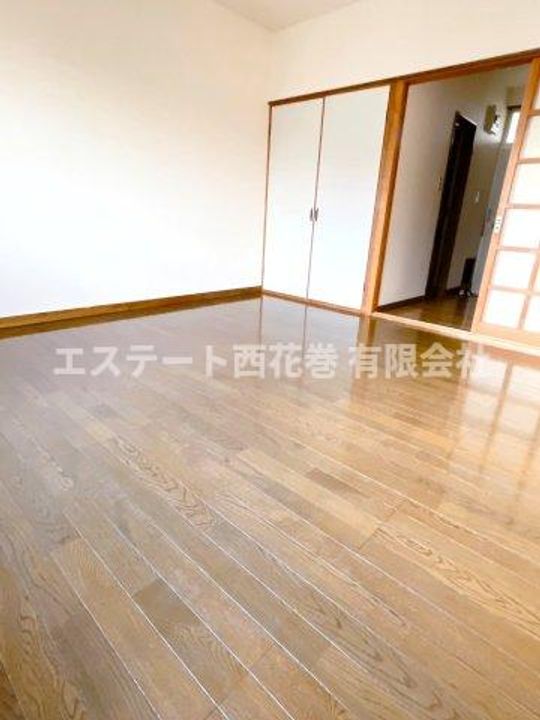 レジデンスサトウBの居間