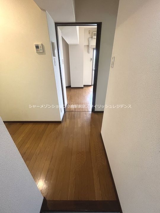 矢島ビルの玄関