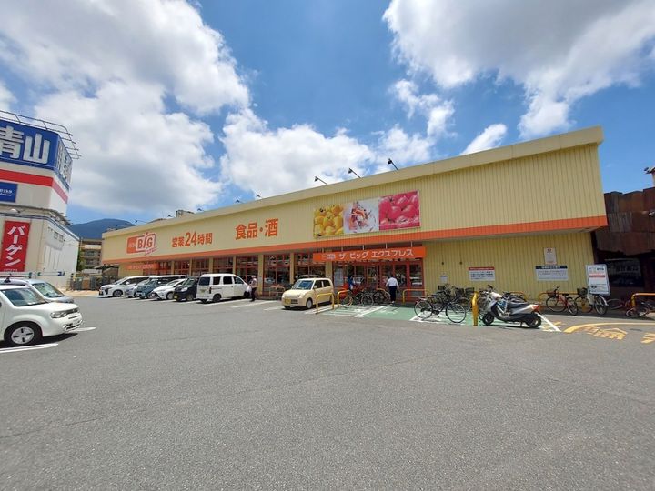 矢島ビルの周辺