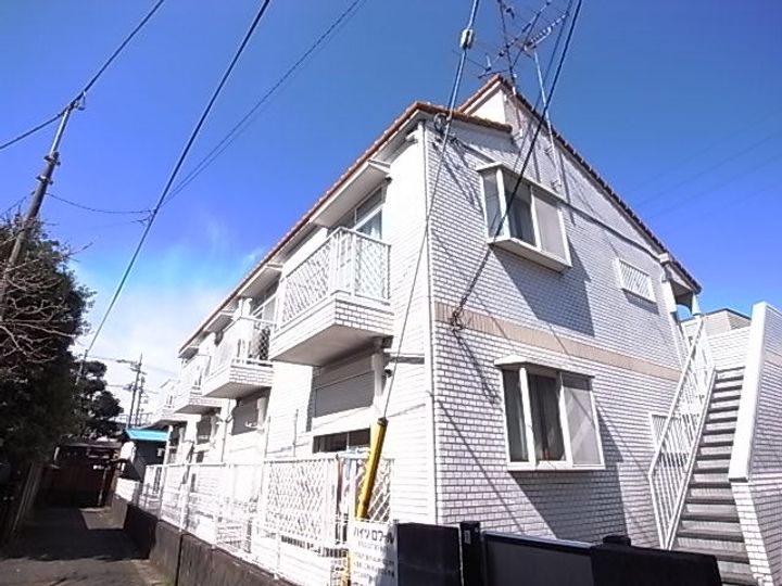 ハイツロワールの外観