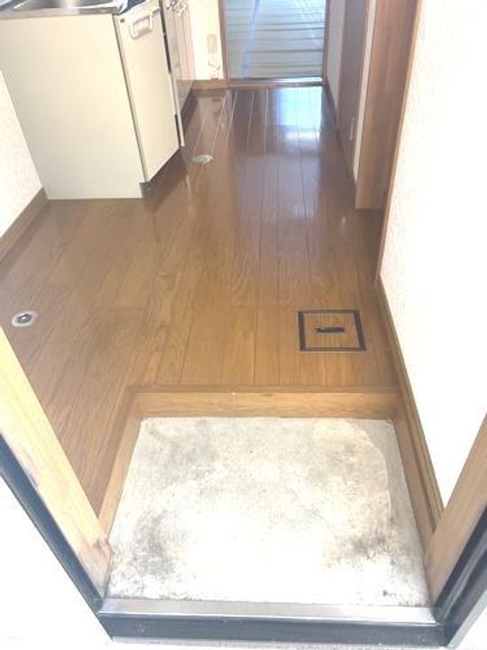 バウハウス若葉の玄関