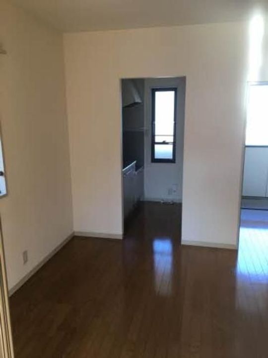 ランドマーク戸ノ内 Cの居間