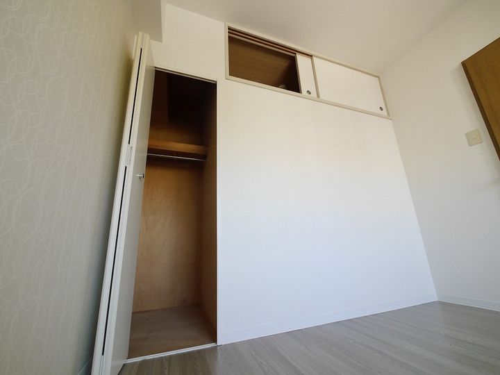 シャロン鷹取東の内装