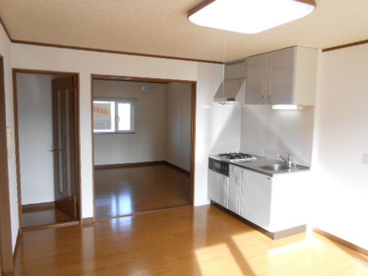 ハイツハピネスIIの居間