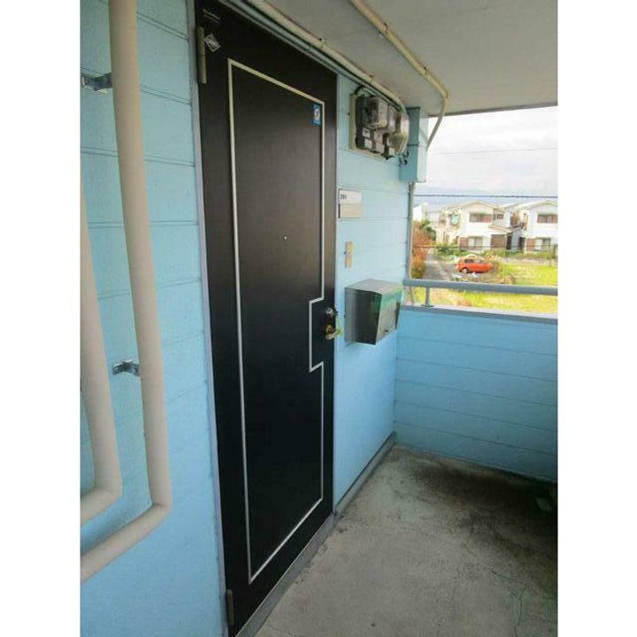 神奈川県小田原市蓮正寺(アパート)の賃貸物件の玄関