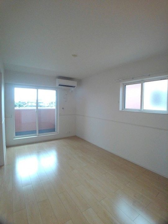 広島県福山市神辺町字徳田(アパート)の賃貸物件の居間