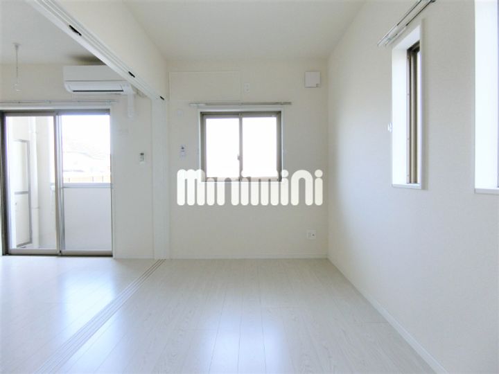 エクリュ&24 厚原の内装