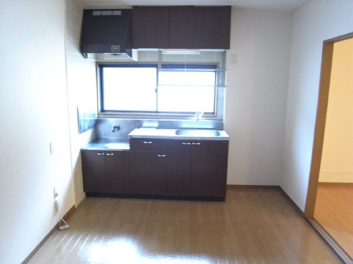 ハイカムール美幸 B棟のキッチン