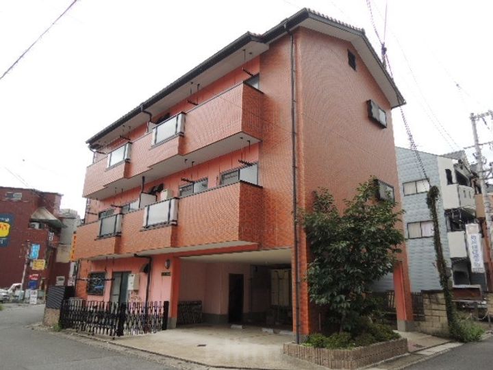 プレステージ六地蔵の外観