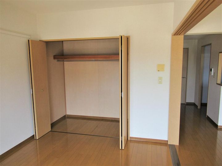 クリスタルパレスIIIの内装
