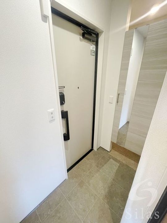 兵庫県宝塚市鹿塩2(アパート)の賃貸物件の玄関