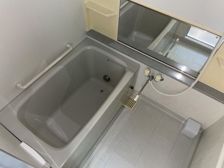 リブコート中山手の風呂