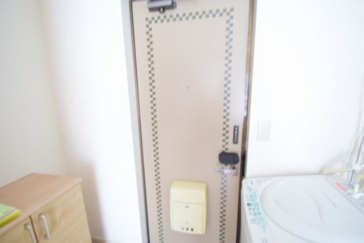 神奈川県小田原市扇町2(アパート)の賃貸物件の玄関