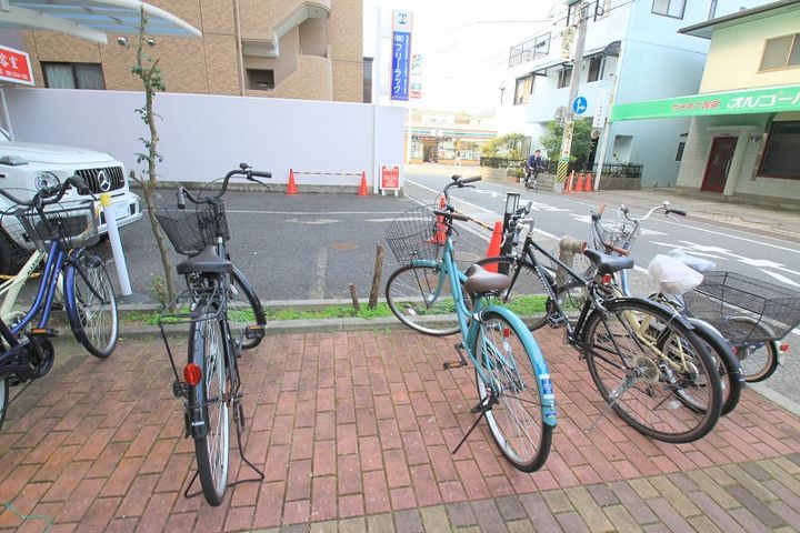 第一山田ビルの地図