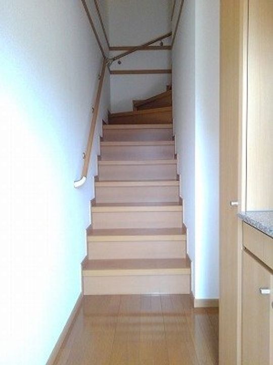 香川県三豊市三野町下高瀬(アパート)の賃貸物件の玄関
