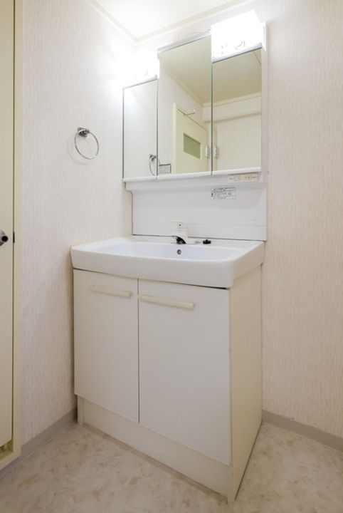 UR湊駅前の内装