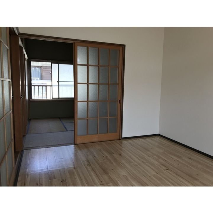モラーダ寿の居間