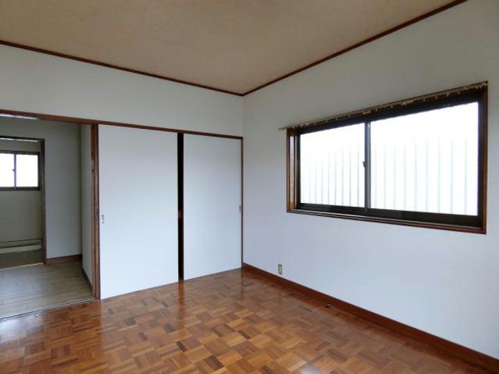 キャットハウスIIの居間